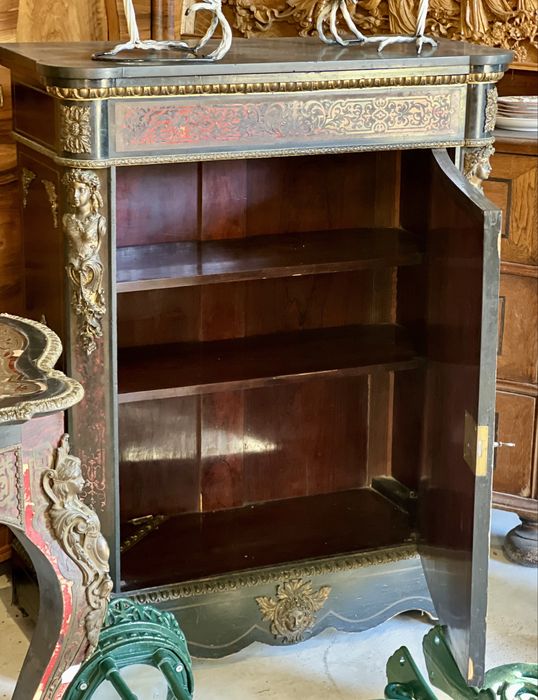 Comodă Charles Boulle stil Napoleon III – piesă deosebită