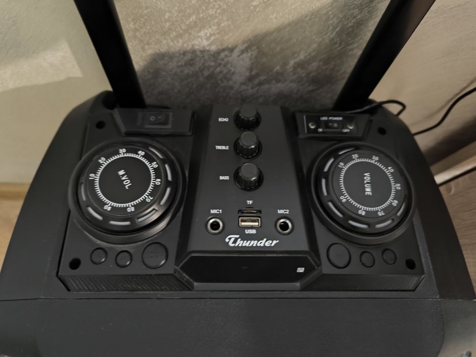 Караоке тонколона Thunder THS-B1201BTW; Bluetooth, FM радио, USB, SD c