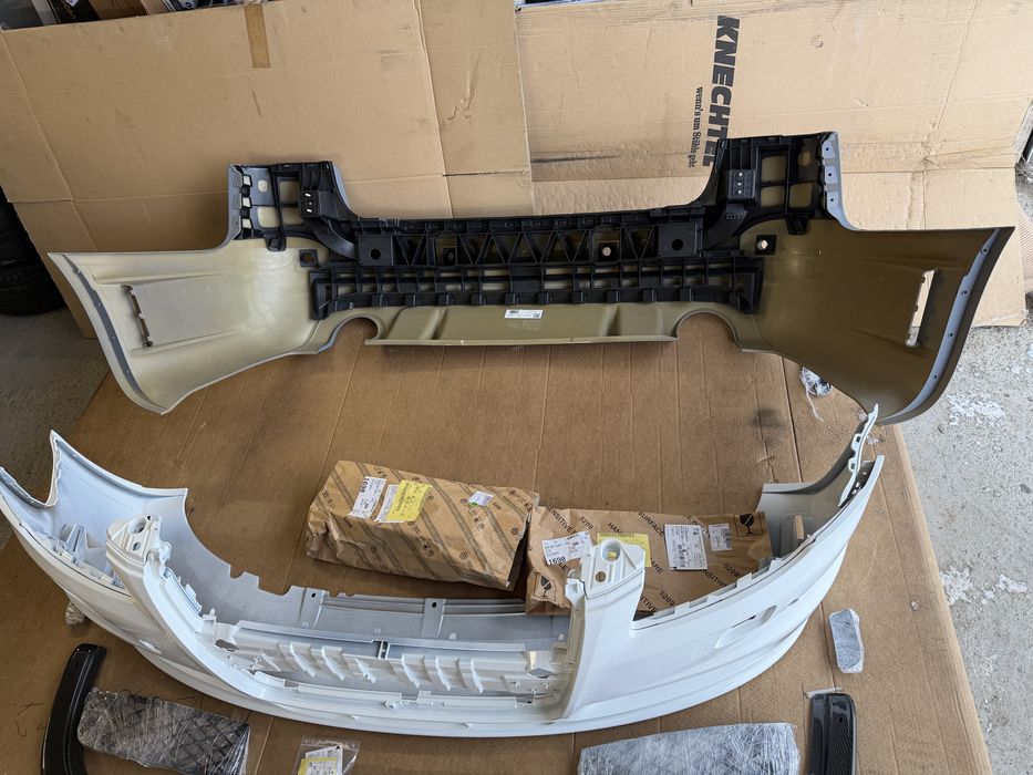 Оригинални нови Audi A4 B7 DTM предна и задна броня с карбонов лип