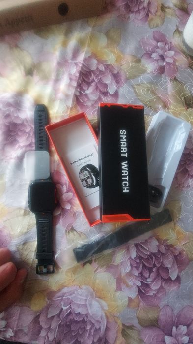 Смарт часовник + ПОДАРЪК протектор и безплатна доставка