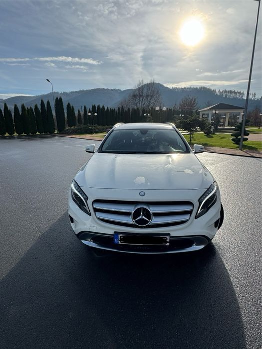 Mercedes-Benz GLA 180D