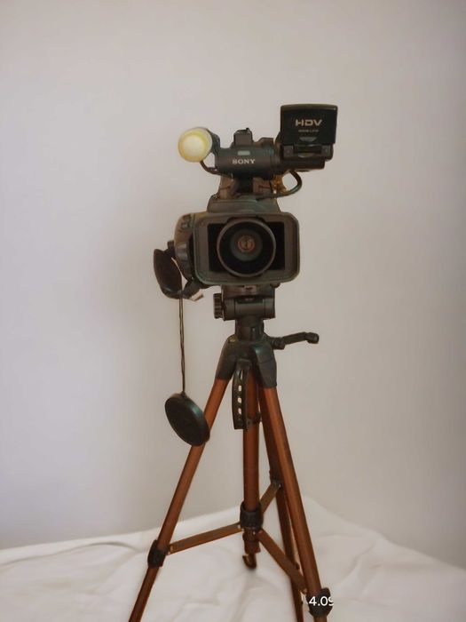 Професионална Видео Камера SONY и Професионален Фотоапарат Canon 2K