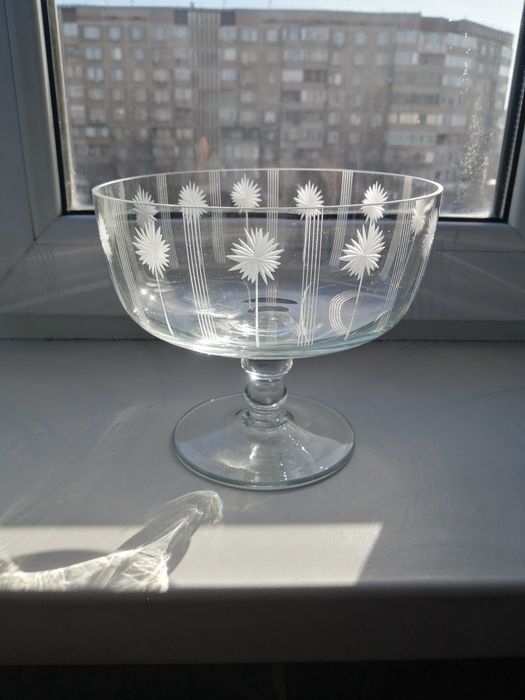 Вазочки для стола стеклянные.