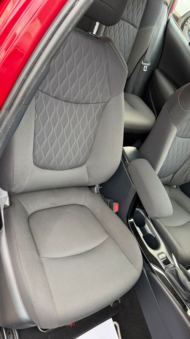 Toyota Corolla Hybrid 1.8 – Revizii reprezentanta, 106.000 km