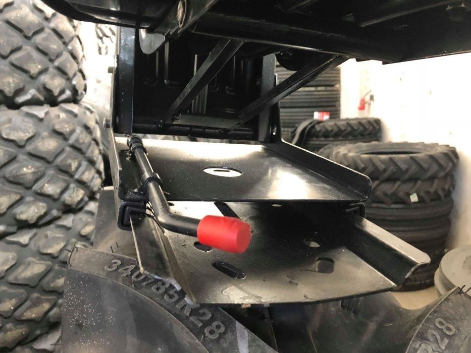 Scaune tractor u650 u445 si alte utilaje prindere  universala 4XYT