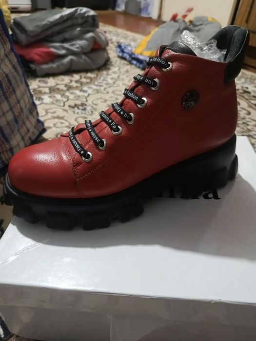 Продам кожаные батинки