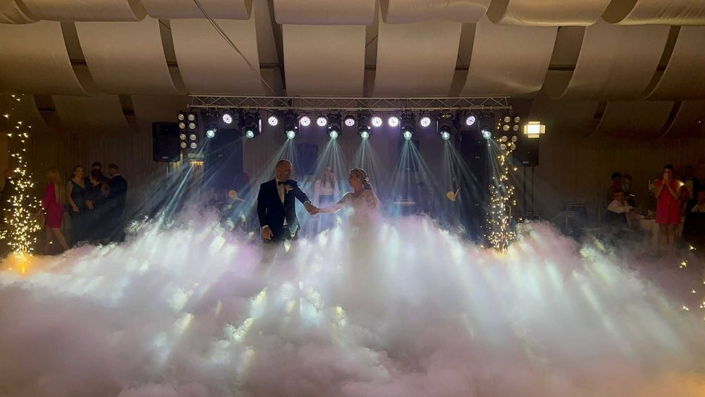 Dj-Mc,Scena,Ecran Led,Schela de Lumini,Sonorizare,PistoaleCO2 Band-uri