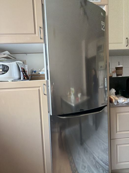 срочно продам холодильник