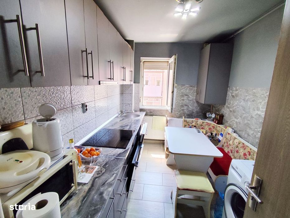 Vând apartament cu 2 camere renovat , mobilat și utilat