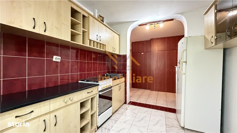 Apartament 2 Camere | Etaj 3 | Tip P | Decomandat | Zona Iosia | Orade