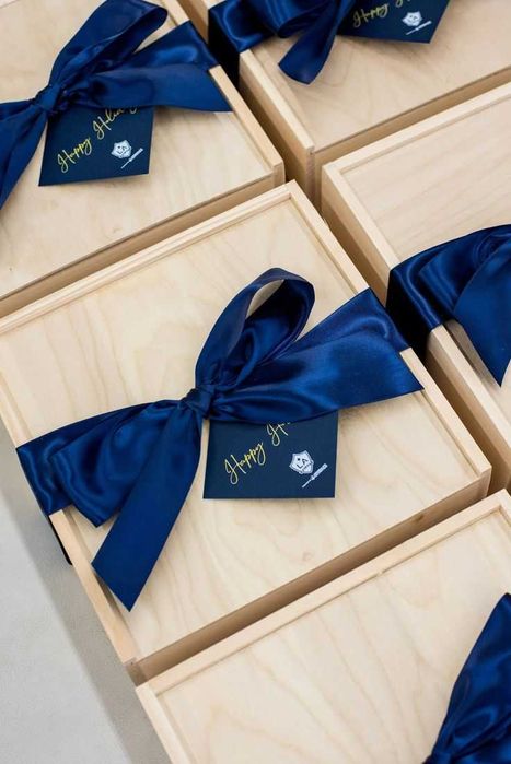 Элегантные подарочные коробки из фанеры и МДФ с вашим логотипом!