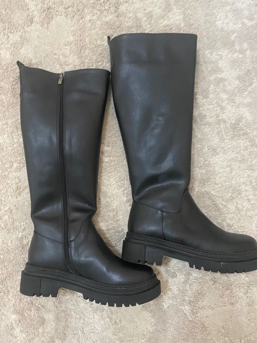 Дамски ботуши нови