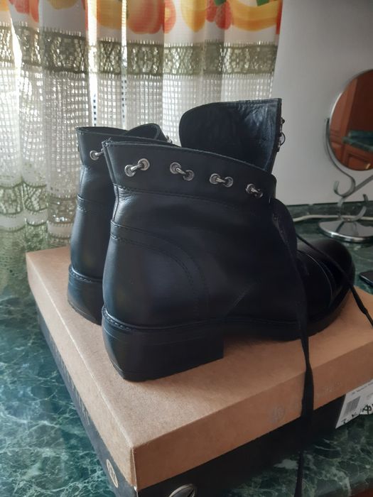 Женская обувь        .