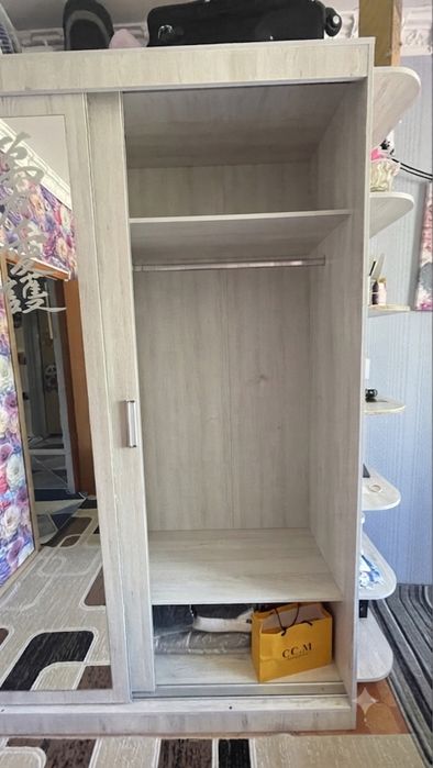 Продам шкаф купе