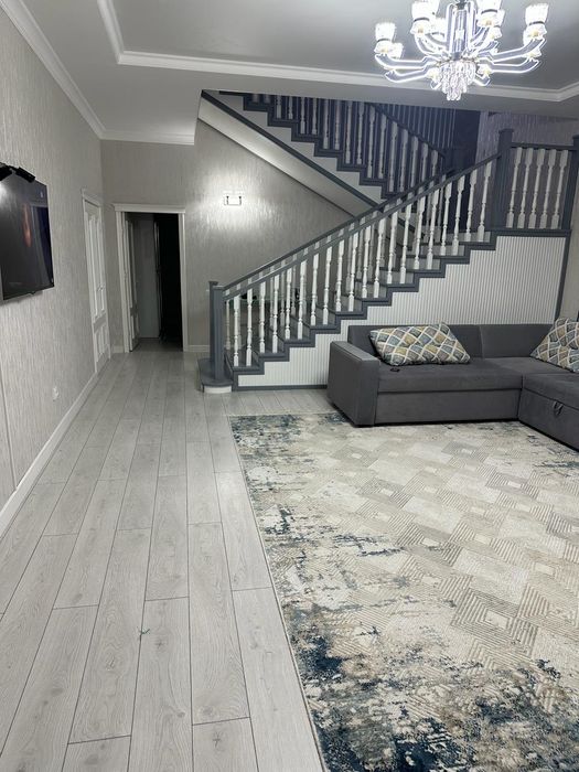 Продам 2-х этажный большой новый дом