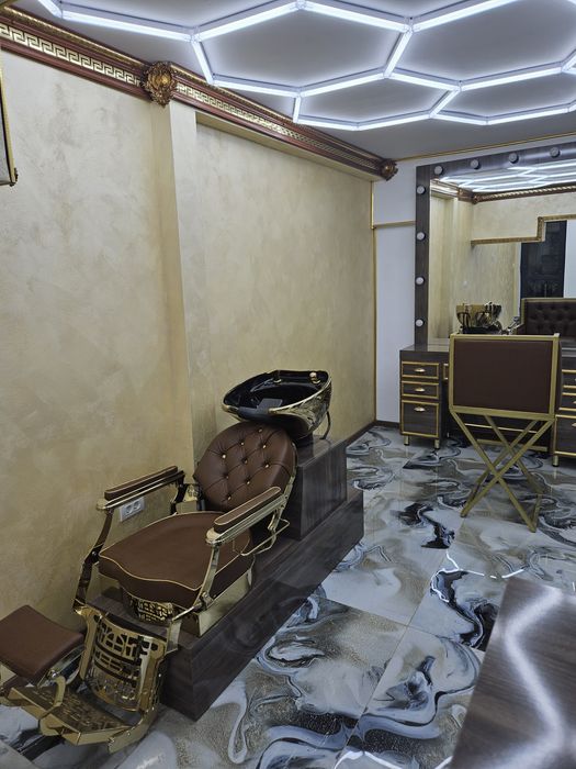 Vand afacere la cheie berber shop zona baba novac crinului