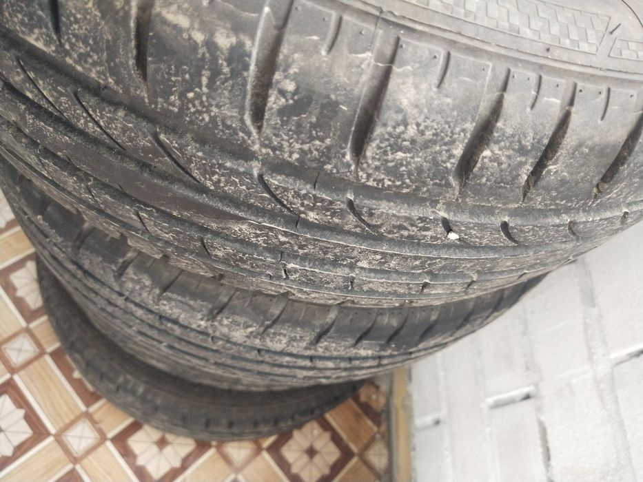 Срочно продам резину 205/55/Р16