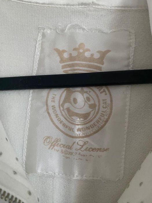 Суичър Бял с Декоративни Нашивки с Пайети