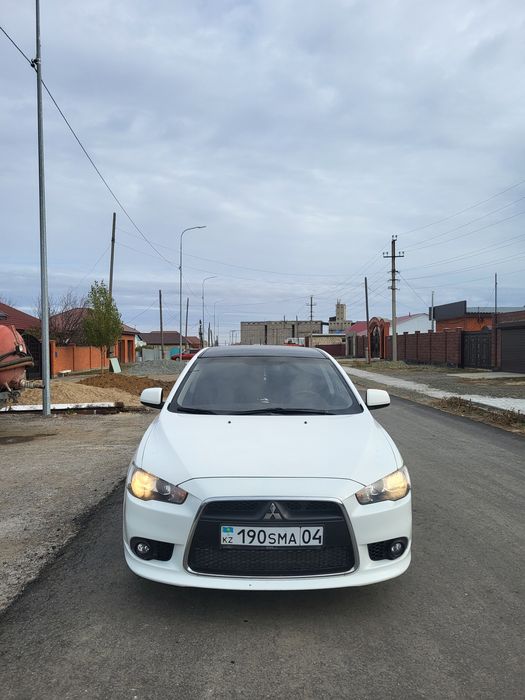 Митсубиси лансер