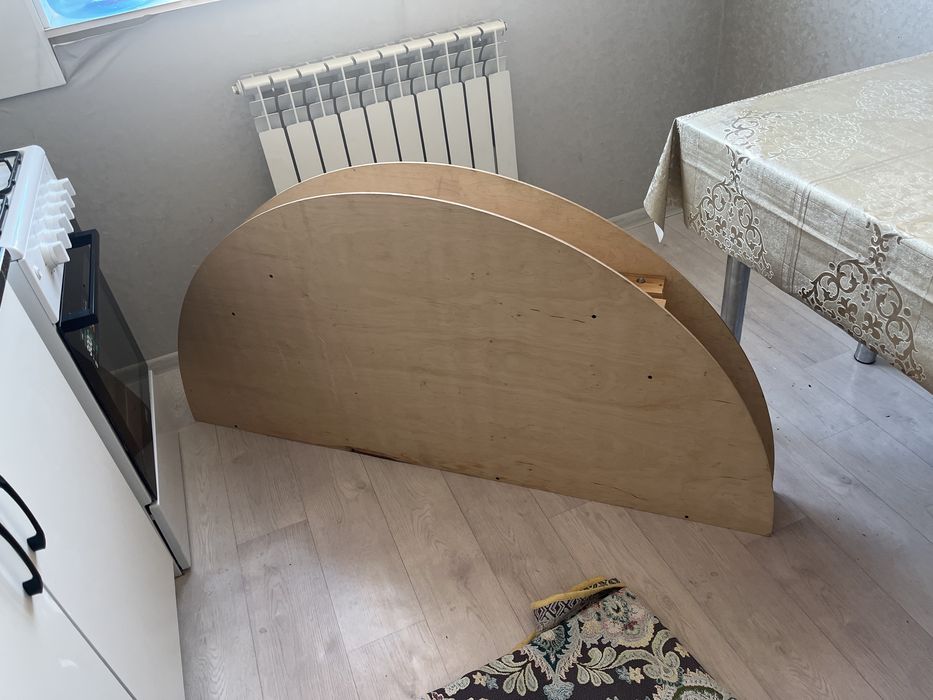 Донгелек стол жер стол