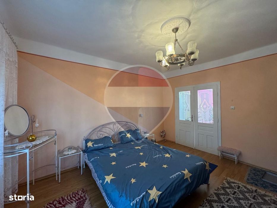 Casă cu 1439 mp teren Semlac la 37 km de Arad ( 2 cai de acces)