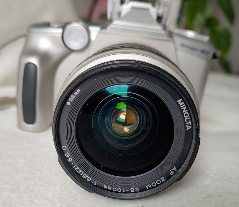 Aparat foto film SLR Minolta Dynax 40 obiectiv Minolta 28-100 f3.5-5.6