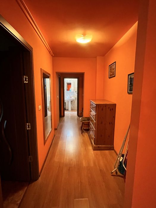 Inchiriez apartament 2 camere decomandate in Arad, zona centrala