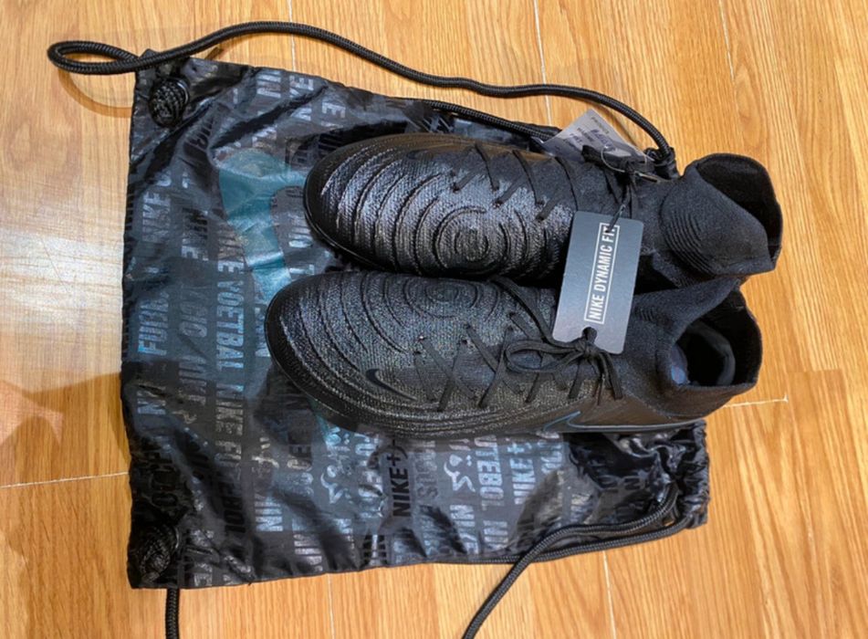 Ghete de fotbal Nike