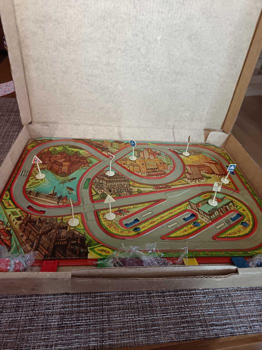 Ретро писта Vintage Mavaut с колички