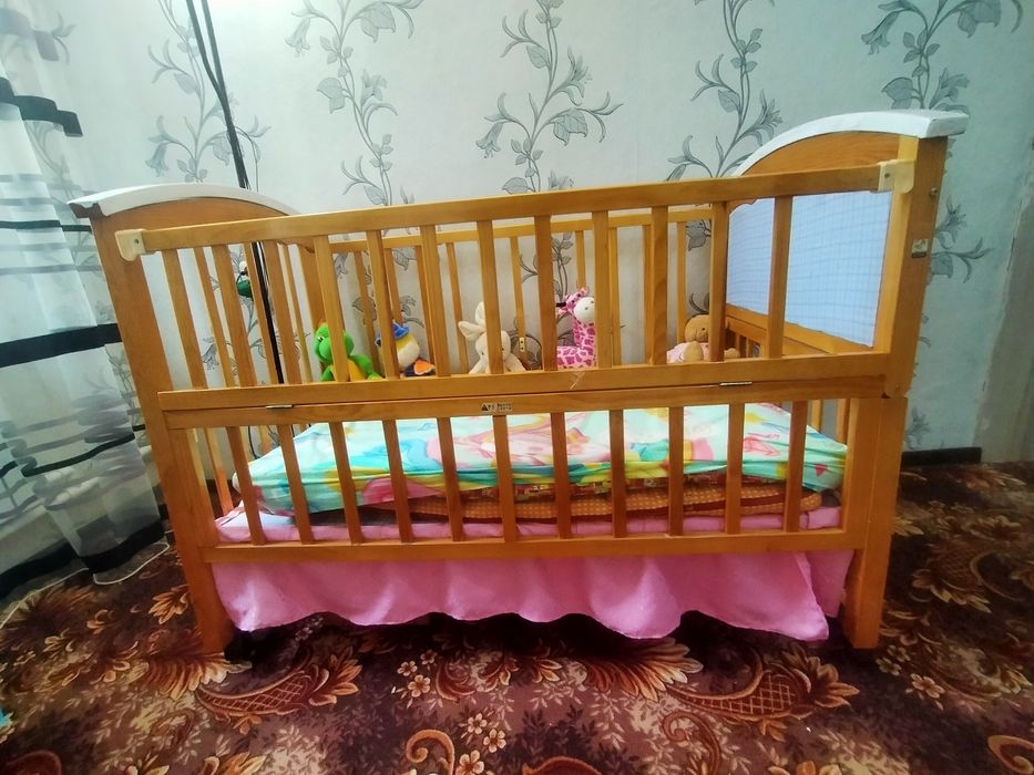 Детская кроватка