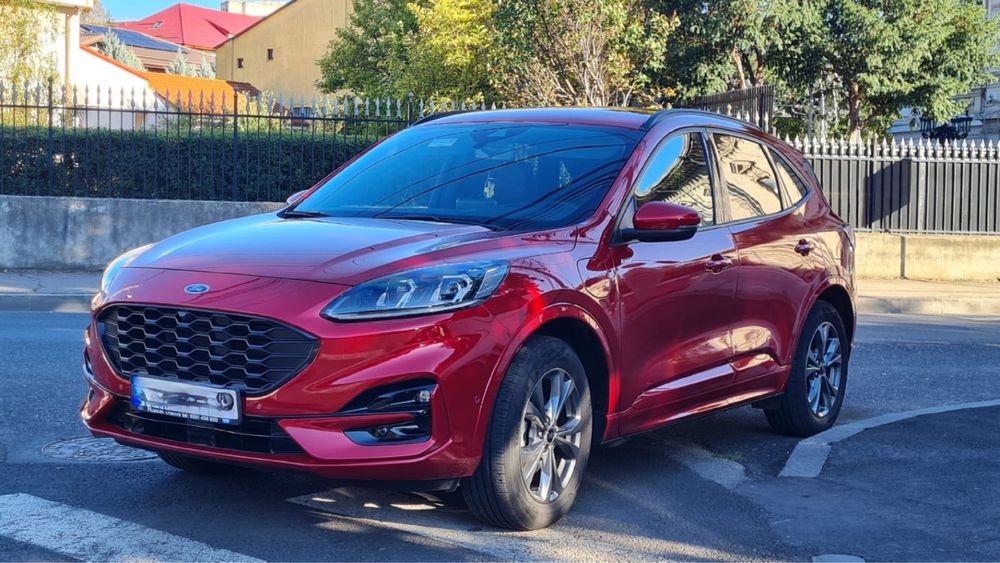 Ford Kuga ST Line X/ 2023 / Plug In Hybrid
