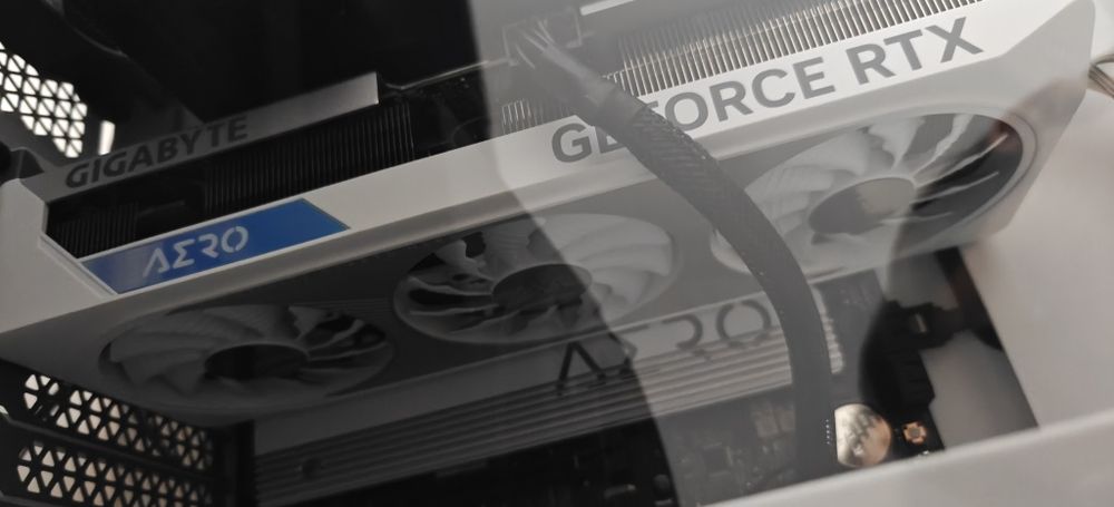 Nvidia rtx 4060 ti 16gb aero