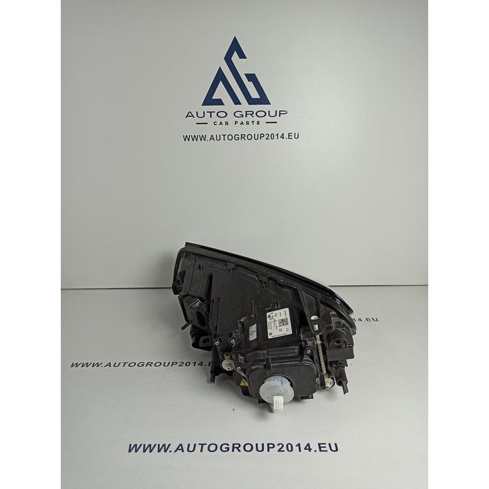 Десен фар за vw touareg 7p - 7p1941032