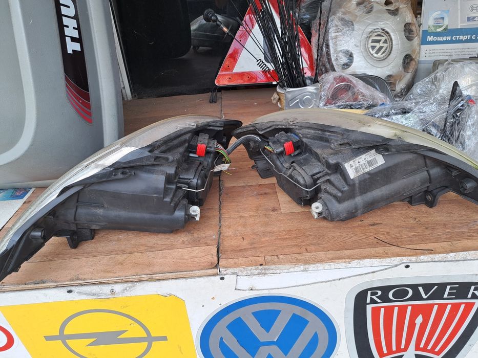 Оригинален фар Citroën C3 ляв десен