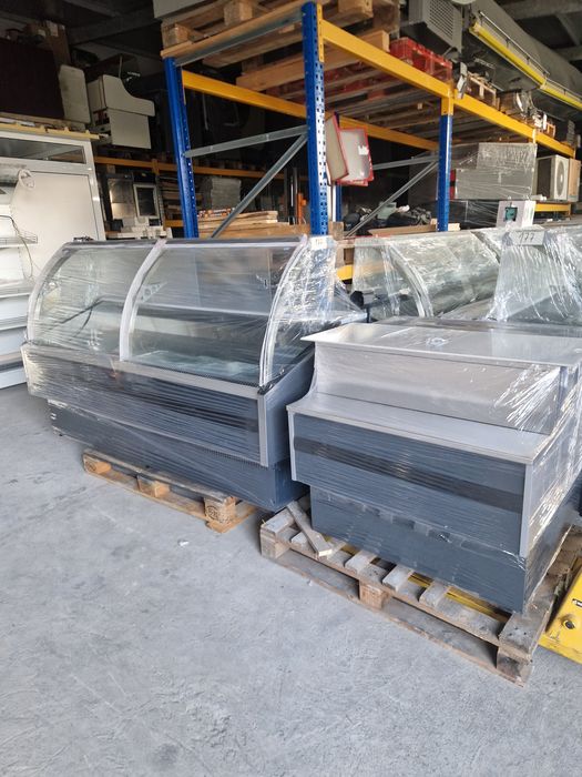 Хладилна витрина