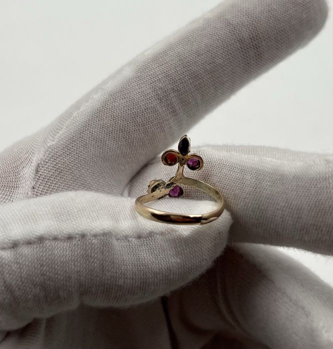 Пръстен с диамант 0.25ct сапфир и други естествени камъни