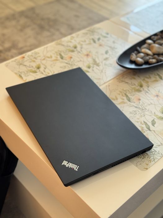 Lenovo thinkpad t15gen2 touchscreen i7 16 512ssd