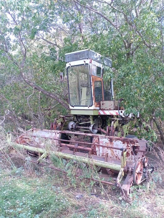 Продам комбайн Е302