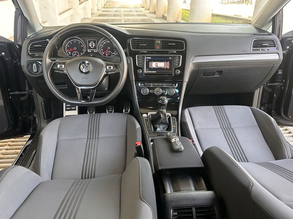 VW Golf 7/1.4 TSI 125CP/Euro 6/Distronic/Xenon /Camera Marsalier