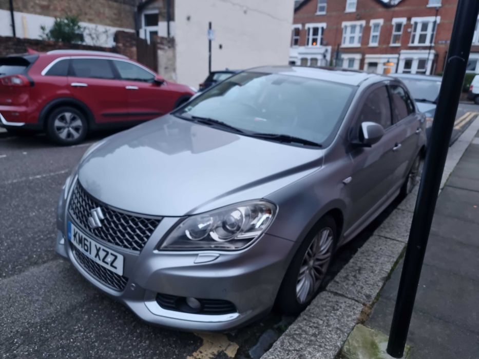 Продавам Suzuki Kizashi 2012 Auto petrol. 2.4cc 220hp. AWD/2WD