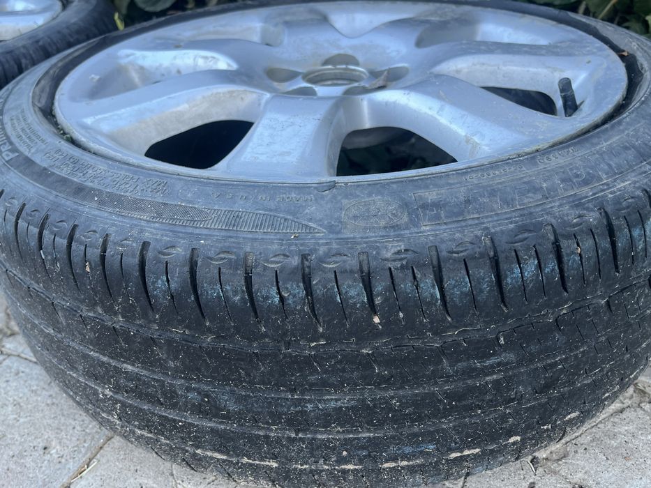 Титанка на авенсис срочноо срочно