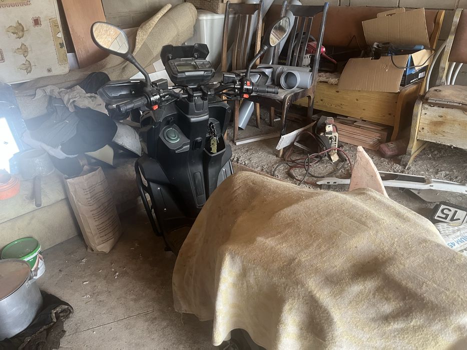 Продам скутер танк 150