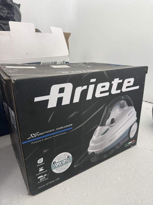 Aparat de curățat cu abur Ariete Xvapor Deluxe, multifuncțional, cu accesorii