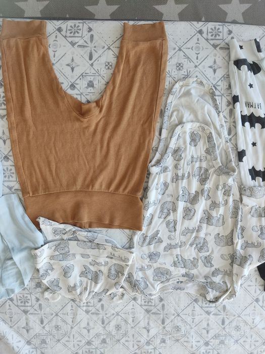 Lot 4 seturi 12 piese haine body H&M 68/80