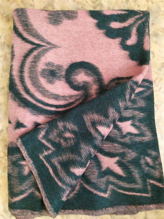 Постельное белье,одеяла,наматрасник