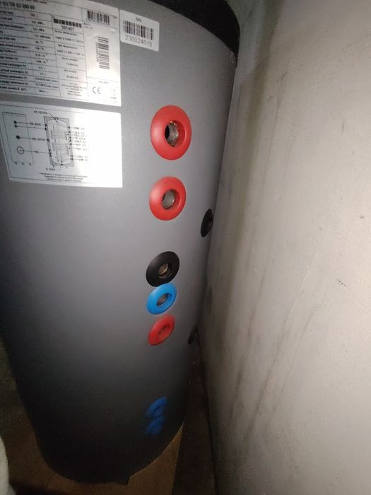 Vînd boiler nou nouț mai folosit