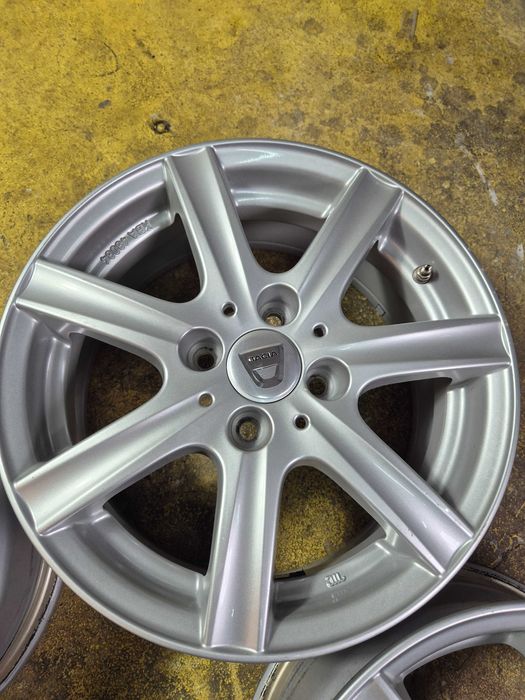 4 Jante Aliaj 4x100 15'' Dedicate Dacia Logan Dokker Sandero 6.5J ET 45 - Impecabile !