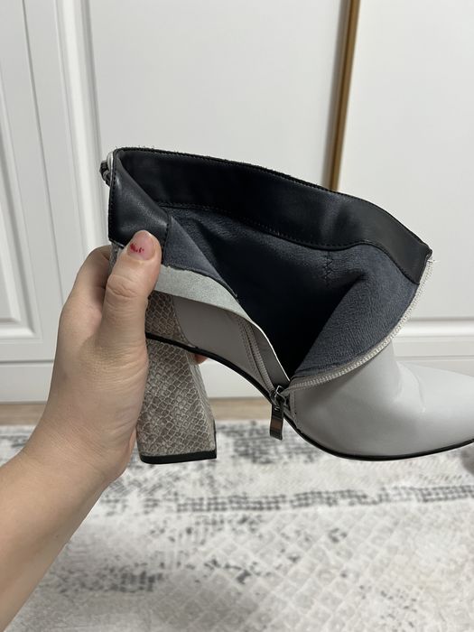 Ботинка сатылады