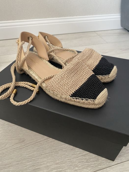 Босоножки Uterque