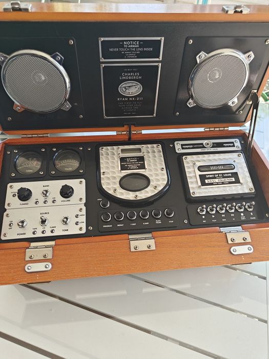 Radio AM/FM cu CD player Charles Lindbergh Ryan NX-211 Spirit Of St. Louis